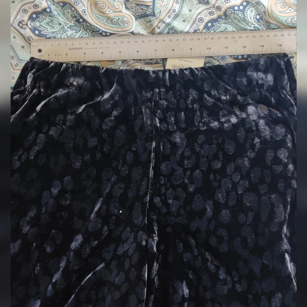 Zara Black Textured Velvet Pants - Picture 14 of 16